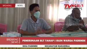 Warga Desa Padende Menerima BLT (Bantuan Langsung Tunai) Tahap I