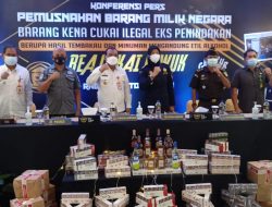 Bea Cukai Luwuk Musnahkan Rokok Ilegal dan MMEA 