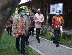 KPK GANDENG KEMENDES PDTT LUNCURKAN DESA ANTIKORUPSI