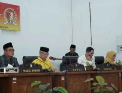 Rapat Paripurna Persetujuan 2 Buah Raperda Kabupaten Sigi Masa Persidangan 2023-2024, Dihadiri Wabup