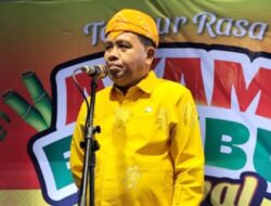 Ketua DPRD Sigi, Minhar Tjeho Apresiasi Festifal Ayam Bambu Yang Digelar Di Kulawi